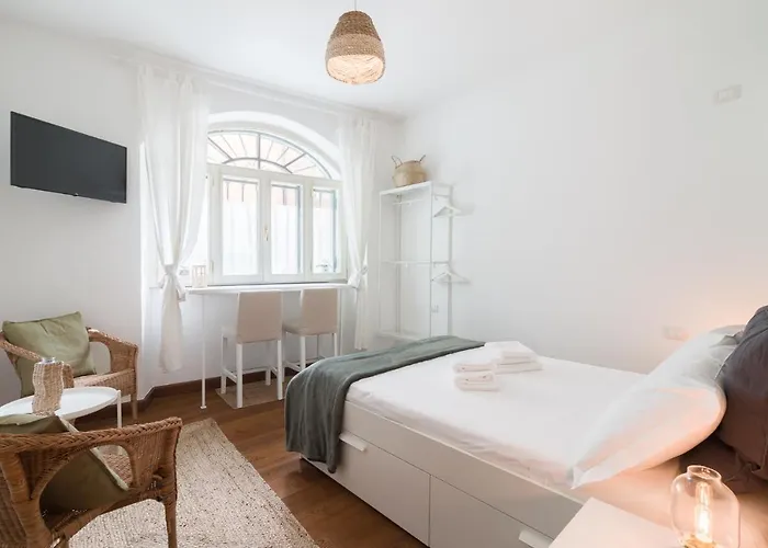 Art - Porta Agostino Apartment